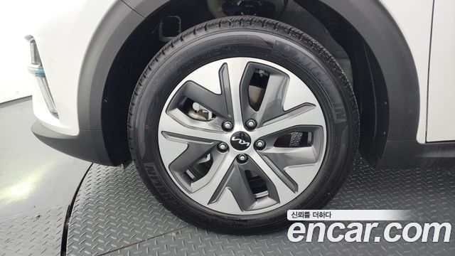 Kia Niro EV Noblesse - фото 3