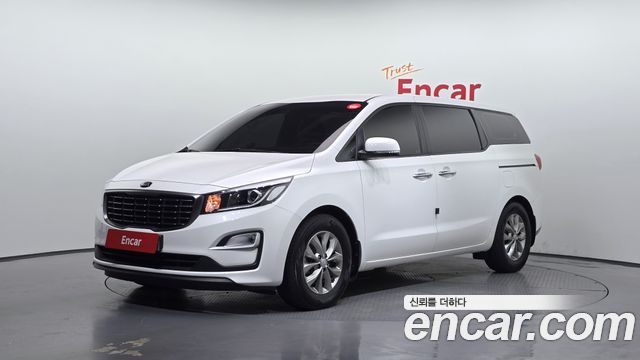 Kia Carnival Новый 11-Seater Deluxe - фото 0