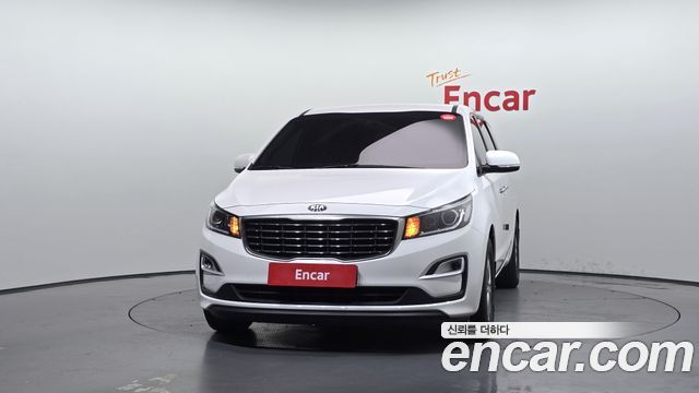 Kia Carnival Новый 11-Seater Deluxe - фото 2