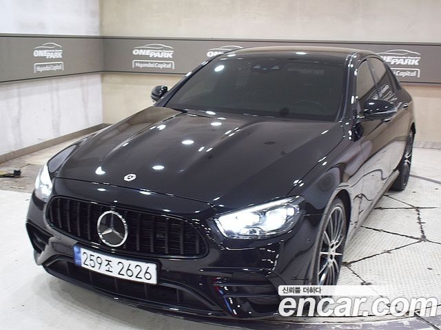Mercedes-Benz E-Class W213 E350 4MATIC AMG Line - фото 0