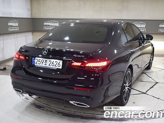 Mercedes-Benz E-Class W213 E350 4MATIC AMG Line - фото 1