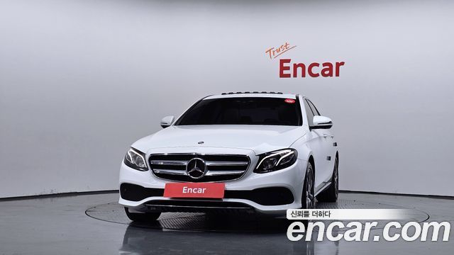 Mercedes-Benz E-Class W213 E300 4MATIC Avnatgarde - фото 2