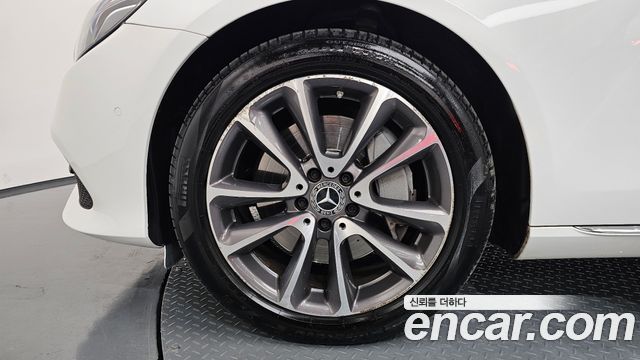 Mercedes-Benz E-Class W213 E300 4MATIC Avnatgarde - фото 4