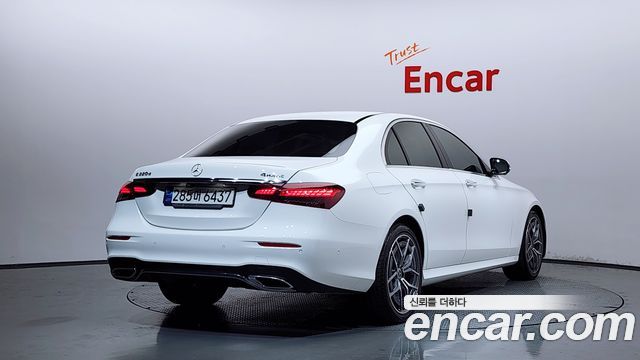 Mercedes-Benz E-Class W213 E220d 4MATIC AMG Line - фото 1