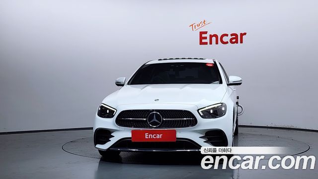 Mercedes-Benz E-Class W213 E220d 4MATIC AMG Line - фото 2