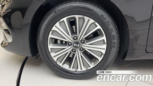 Kia K7 Premier, гибрид Prestige - фото 4