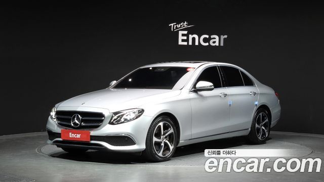 Mercedes-Benz E-Class W213 E250 Avantgarde - фото 0
