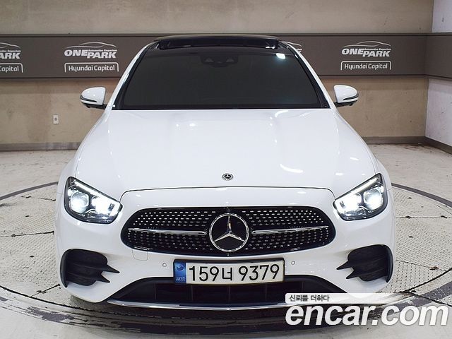 Mercedes-Benz E-Class W213 E350 4MATIC AMG Line - фото 1