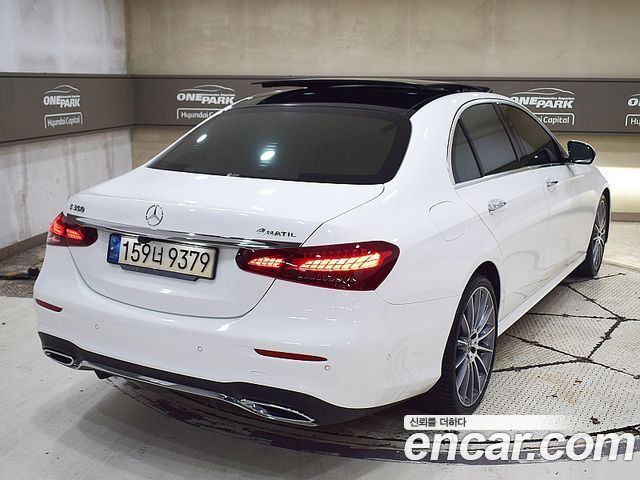 Mercedes-Benz E-Class W213 E350 4MATIC AMG Line - фото 2