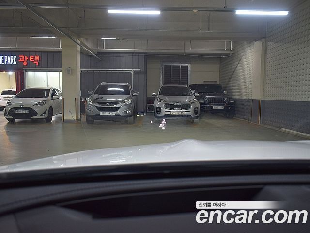 Mercedes-Benz E-Class W213 E350 4MATIC AMG Line - фото 4