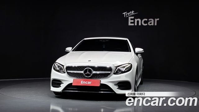 Mercedes-Benz E-Class W213 E220d Cabriolet - фото 2