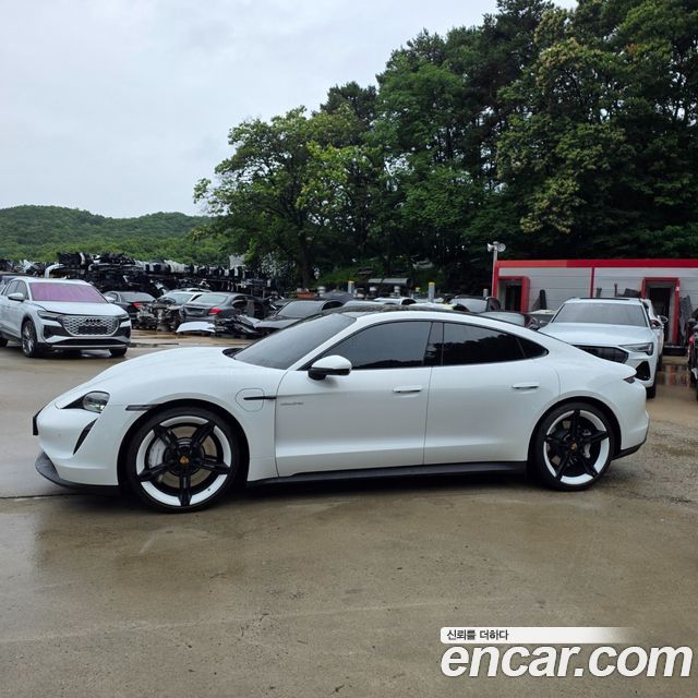 Porsche Taycan Base - фото 2