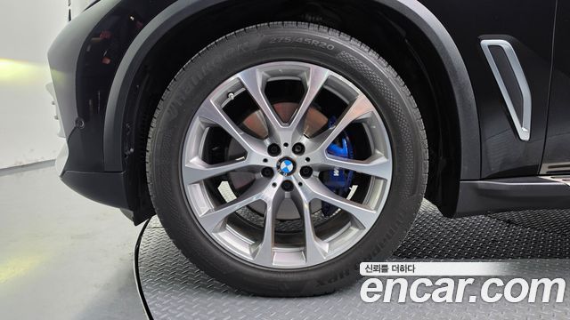 BMW X5 G05 xDrive 30d xLine - фото 4