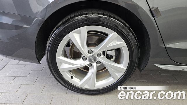 Audi A4 B9 40 TFSI Premium - фото 4