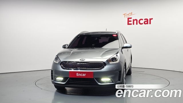 Kia Niro Prestige - фото 2