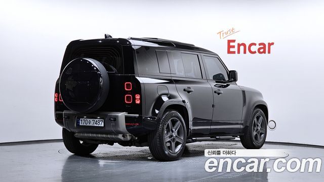 Land Rover Defender L663 110 P300 X-Dynamic SE - фото 1
