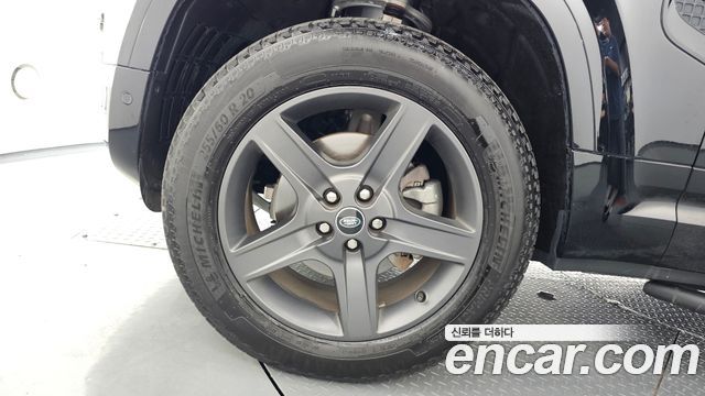 Land Rover Defender L663 110 P300 X-Dynamic SE - фото 4
