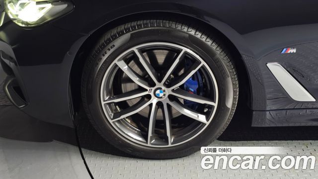 BMW 5-Series G30 523d M Sport - фото 4