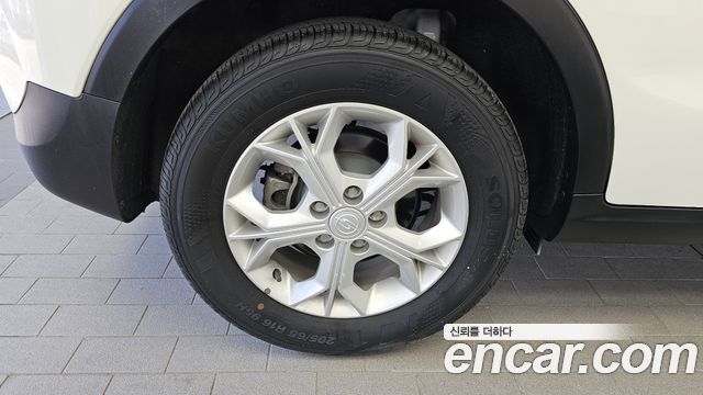 SsangYong Tivoli Gasoline 1.5 2WD V3 - фото 4