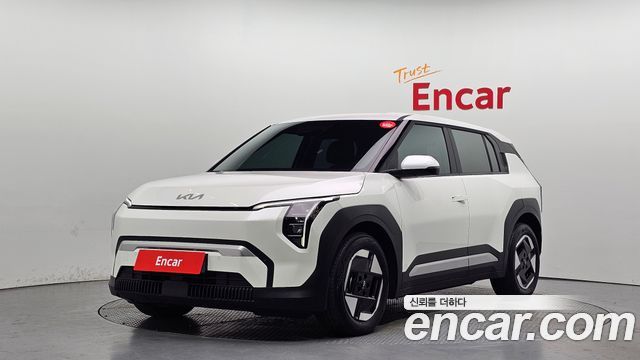 Kia EV3 Standard 2WD Air - фото 0