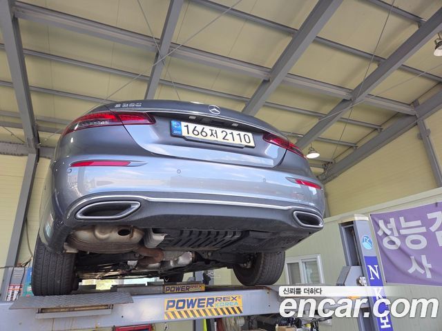 Mercedes-Benz E-Class W213 E250 Avantgarde - фото 1