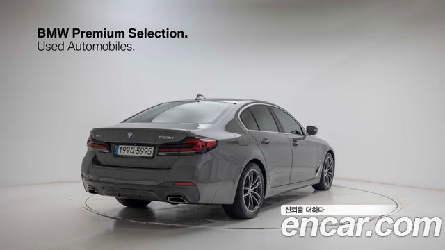 BMW 5-Series G30 523d xDrive M Sport - фото 1