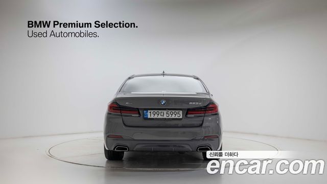 BMW 5-Series G30 523d xDrive M Sport - фото 3