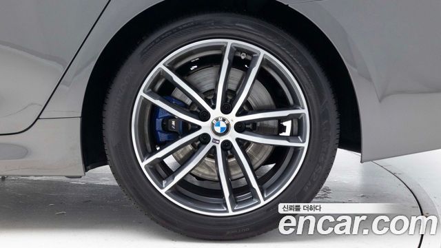 BMW 5-Series G30 523d xDrive M Sport - фото 4