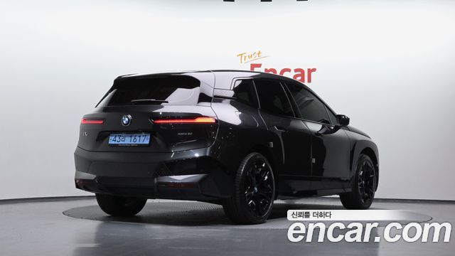 BMW iX xDrive50 Sports Plus - фото 1