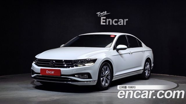 Volkswagen Passat B8 2.0 TDI Premium - фото 0