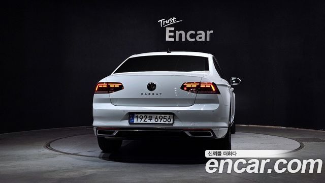 Volkswagen Passat B8 2.0 TDI Premium - фото 3