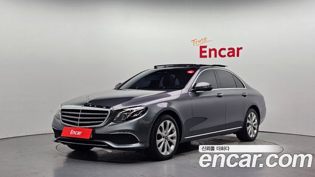 Mercedes-Benz E-Class W213 E300 Exclusive - фото 0