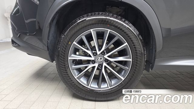 Lexus NX 2-го поколения Premium - фото 4