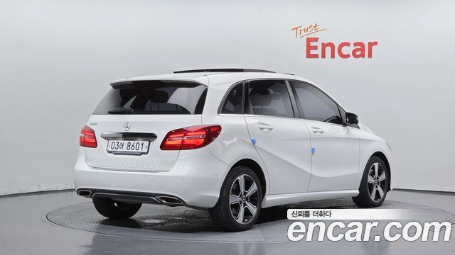 Mercedes-Benz B-Class W246 B220 - фото 1