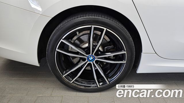 BMW 3-Series G20 320e M Sports - фото 4