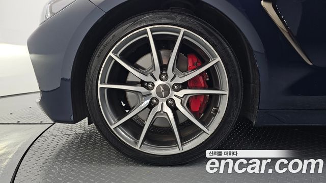 Genesis G70 2.0T Sport Package - фото 4