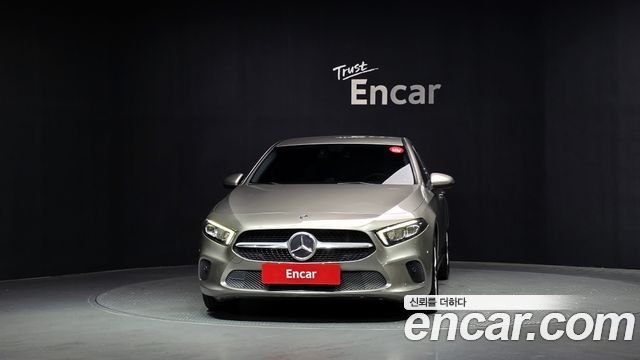 Mercedes-Benz A-Class W177 A220 Hatchback - фото 2