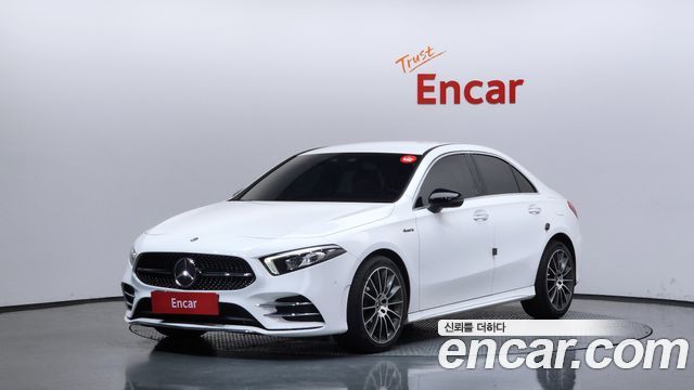 Mercedes-Benz A-Class W177 A200d Sedan - фото 0
