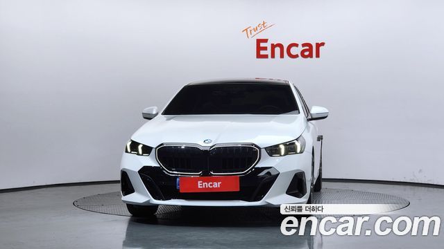 BMW 5-Series G60 520i Special Edition - фото 2