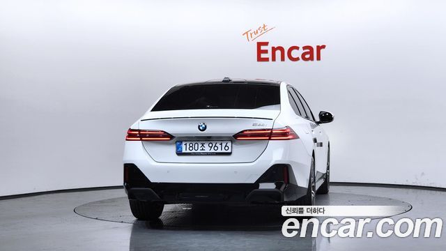 BMW 5-Series G60 520i Special Edition - фото 3