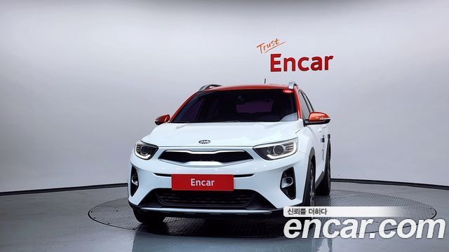 Kia Stonic 1.4 Prestige - фото 2