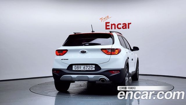 Kia Stonic 1.4 Prestige - фото 3