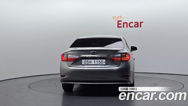 Lexus ES Supreme XV60 - фото 3