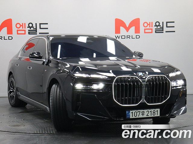 BMW 7-Series G70 740i xDrive M Sport - фото 2