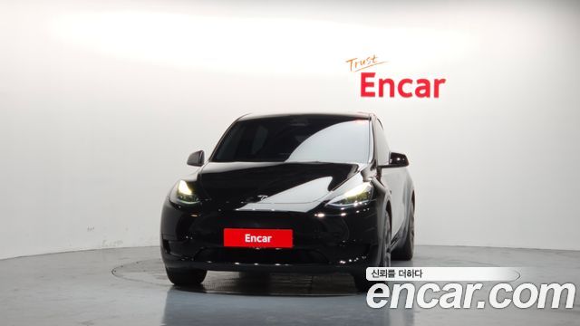 Tesla Model Y RWD - фото 2