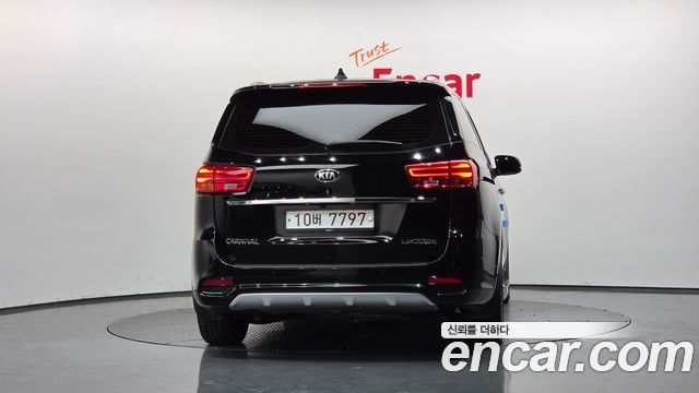 Kia Carnival Новый 7-Seater Limousine President - фото 3