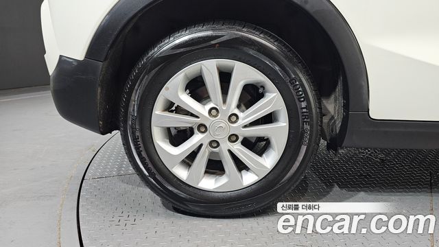 SsangYong Tivoli Gasoline 1.5 2WD V3 - фото 4