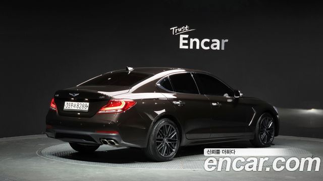 Genesis G70 2.0T Supreme - фото 1