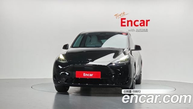 Tesla Model Y RWD - фото 2
