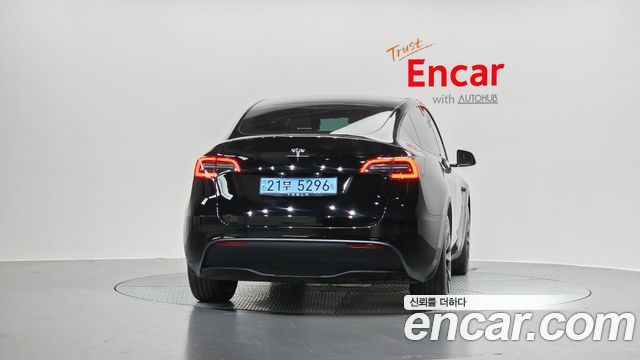 Tesla Model Y RWD - фото 3